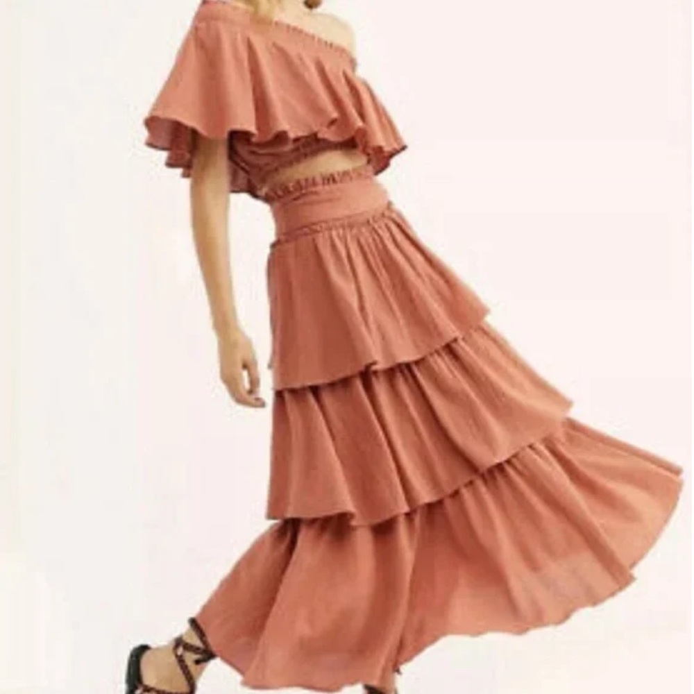 New Off-Shoulder Ruffled Two-Piece Set in Rust - Picture 3 of 3